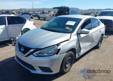 2017 Nissan Sentra S z USA, uszkodzony, nr VIN 3N1AB7AP0HY394848